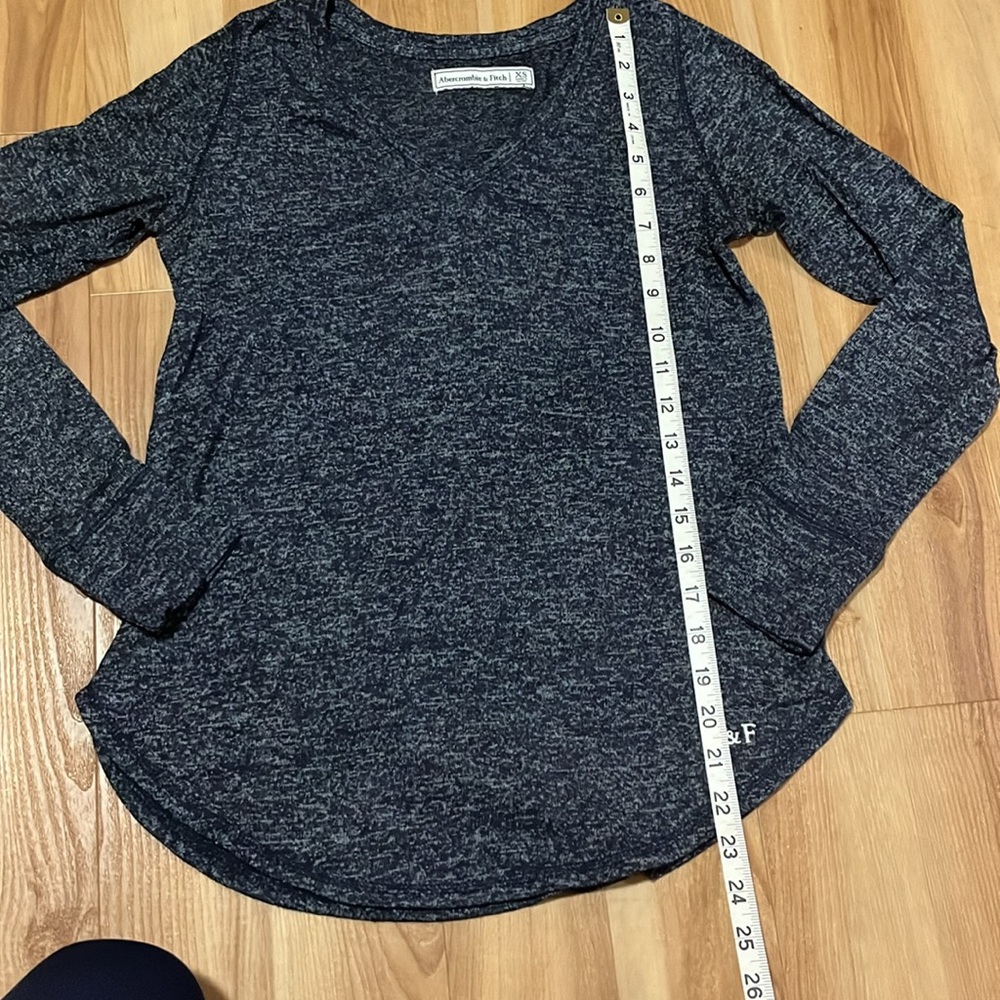 Abercrombie & Fitch Navy Fitted Long Sleeve - Picture 4 of 4